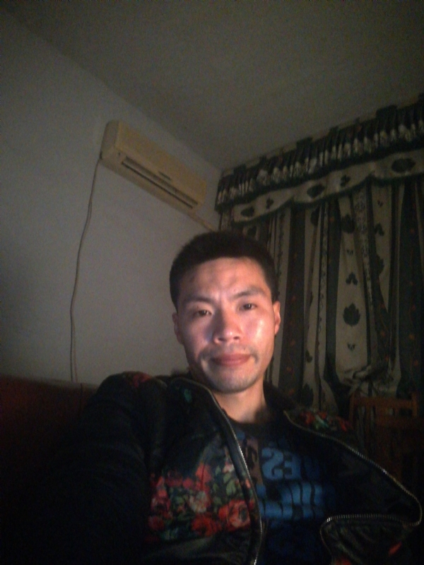 性情男儿的第一张照片--自贡中老年相亲网